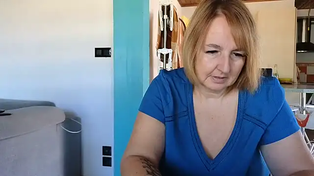 Sandcoq online show from July 2, 2026, 8:20 am