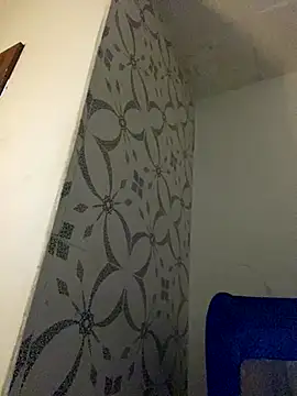 Snapshot of Carolinen chatting on November 4, 2025, 7:28 pm Carolinen online show from November 4, 2025, 7:28 pm