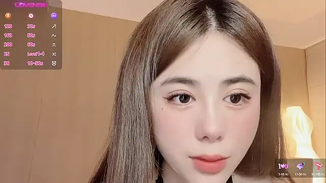 jiaozi-kiss online show from February 6, 2025, 5:25 am