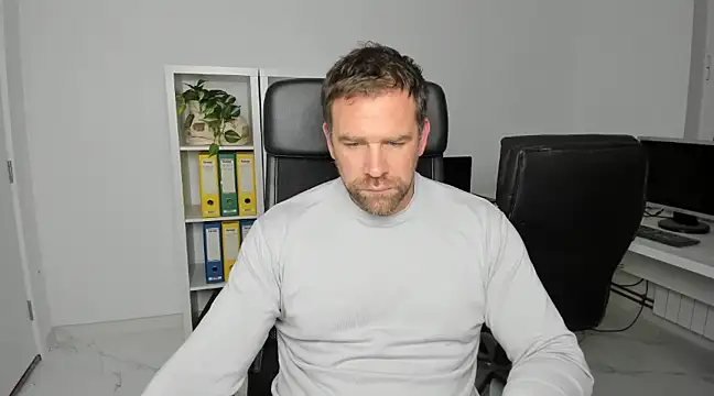 John-E-Dough online show from December 4, 2024, 4:48 am