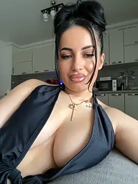 melissablack online show from December 3, 2025, 8:36 am