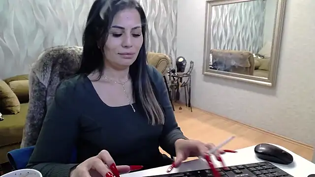 Snapshot of Sara_Poison chatting on September 27, 2025, 2:28 am Sara Poison online show from September 27, 2025, 2:28 am