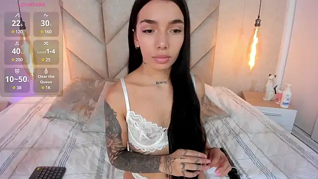 Mollymoon1 online show from February 9, 2025, 4:07 pm