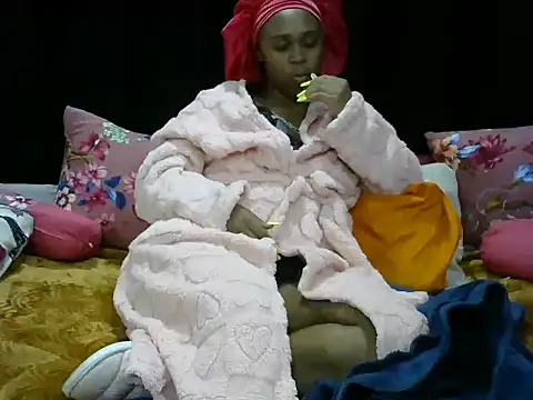 Pearl 00 online show from May 11, 2026, 8:49 am