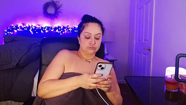 AlyssiaAmoreXO online show from January 14, 2026, 7:17 pm