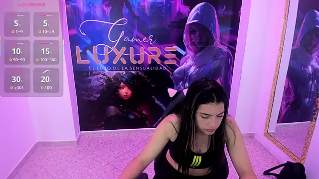 Leah Means  online show from February 6, 2025, 5:19 pm