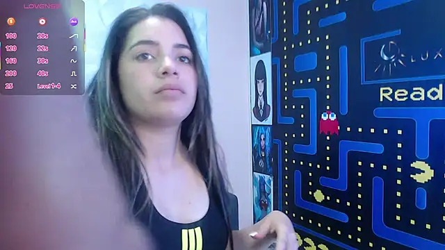 Leah Means  online show from January 21, 2025, 4:58 pm