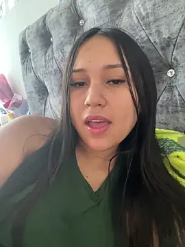 YuliiCamm online show from February 10, 2025, 5:09 pm