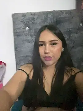 YuliiCamm online show from December 18, 2024, 2:53 am