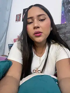 YuliiCamm online show from February 5, 2025, 12:42 am