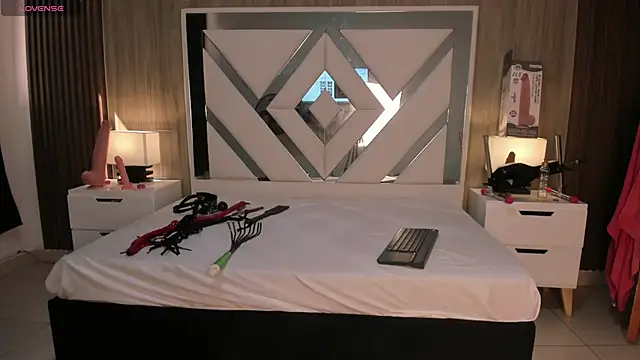 ValentinaThomas online show from September 21, 2025, 7:19 pm