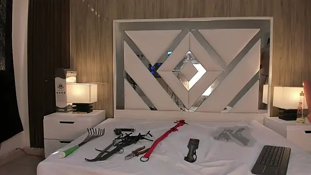 ValentinaThomas online show from October 17, 2025, 7:26 pm