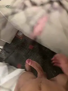 Snapshot of lescro95_ chatting on October 22, 2025, 4:28 pm lescro95  online show from October 22, 2025, 4:28 pm