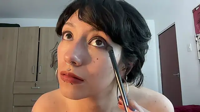 Snapshot of cataline_de_aragaon chatting on February 21, 2025, 10:26 pm cataline de aragaon online show from February 21, 2025, 10:26 pm