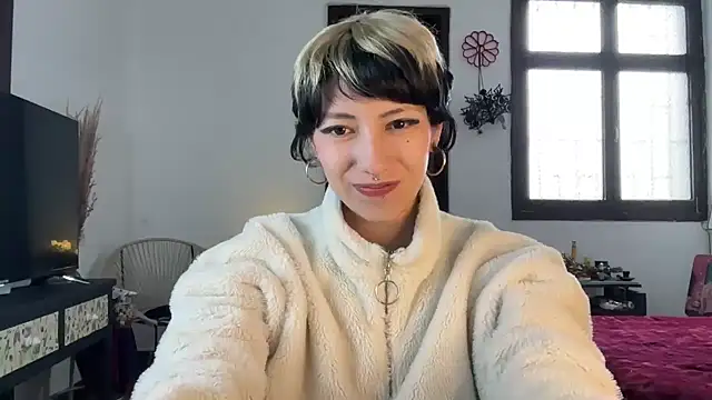 Snapshot of cataline_de_aragaon chatting on January 3, 2025, 7:29 pm cataline de aragaon online show from January 3, 2025, 7:29 pm