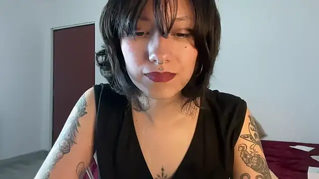 Snapshot of cataline_de_aragaon chatting on September 12, 2025, 9:14 pm cataline de aragaon online show from September 12, 2025, 9:14 pm
