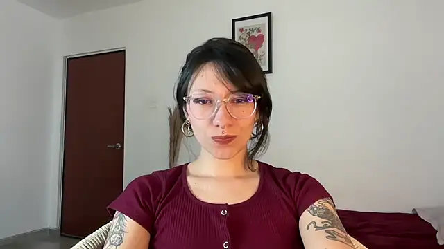 Snapshot of cataline_de_aragaon chatting on September 14, 2025, 6:41 pm cataline de aragaon online show from September 14, 2025, 6:41 pm