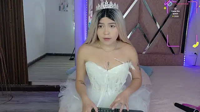 Snapshot of Eimyaniston_cute chatting on October 31, 2025, 11:51 am Eimyaniston cute online show from October 31, 2025, 11:51 am