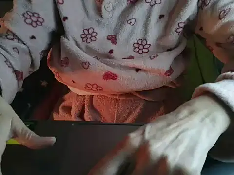 VeneRed online show from March 11, 2026, 8:58 pm