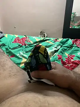 Snapshot of desiduzz21 chatting on October 16, 2025, 8:17 pm desiduzz21 online show from October 16, 2025, 8:17 pm