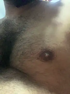 Snapshot of desiduzz21 chatting on December 22, 2024, 10:06 am desiduzz21 online show from December 22, 2024, 10:06 am