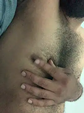 Snapshot of desiduzz21 chatting on December 25, 2024, 5:58 pm desiduzz21 online show from December 25, 2024, 5:58 pm