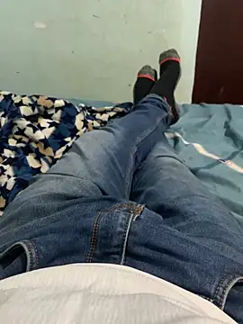 Snapshot of desiduzz21 chatting on January 3, 2025, 3:12 pm desiduzz21 online show from January 3, 2025, 3:12 pm