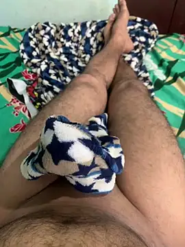 Snapshot of desiduzz21 chatting on January 29, 2025, 3:33 am desiduzz21 online show from January 29, 2025, 3:33 am