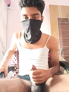 Snapshot of xxxgayroy12 chatting on January 1, 2025, 9:28 am xxxgayroy12 online show from January 1, 2025, 9:28 am