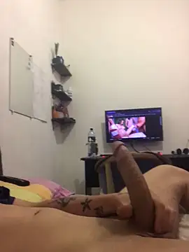 Snapshot of aely155 chatting on October 24, 2025, 5:28 am aely155 online show from October 24, 2025, 5:28 am