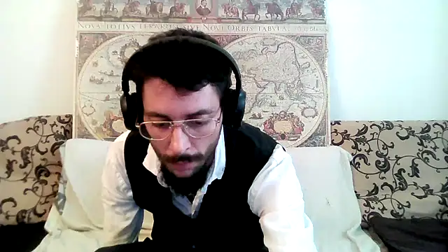 Snapshot of casualtimepassenger chatting on March 3, 2025, 3:43 pm casualtimepassenger online show from March 3, 2025, 3:43 pm