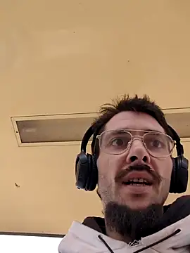 Snapshot of casualtimepassenger chatting on February 24, 2025, 7:30 pm casualtimepassenger online show from February 24, 2025, 7:30 pm