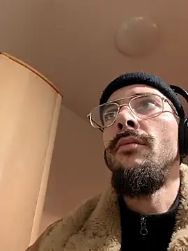 Snapshot of casualtimepassenger chatting on February 28, 2025, 8:39 pm casualtimepassenger online show from February 28, 2025, 8:39 pm
