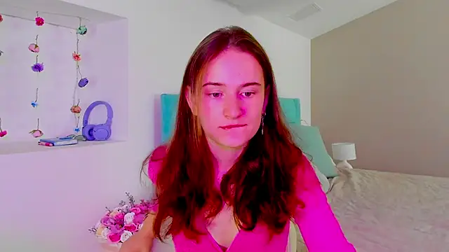 Snapshot of L1ittle_kitty_ chatting on September 25, 2025, 5:35 am L1ittle kitty  online show from September 25, 2025, 5:35 am