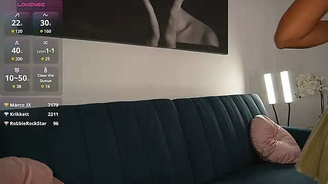 Snapshot of izzy_belle chatting on March 20, 2025, 9:24 pm izzy belle online show from March 20, 2025, 9:24 pm