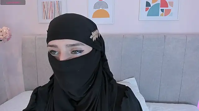 Snapshot of rawiya chatting on February 5, 2026, 12:34 pm rawiya online show from February 5, 2026, 12:34 pm