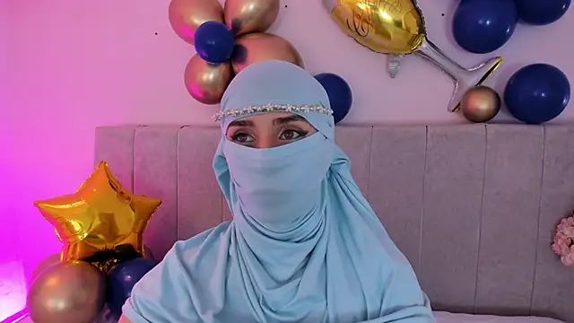 Snapshot of rawiya chatting on October 3, 2025, 12:17 pm rawiya online show from October 3, 2025, 12:17 pm