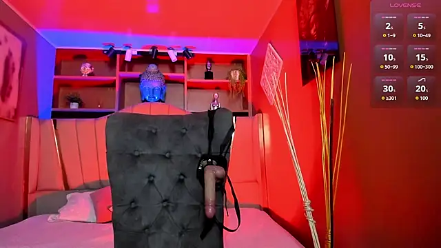 Lucy Williiams online show from November 12, 2025, 12:09 pm