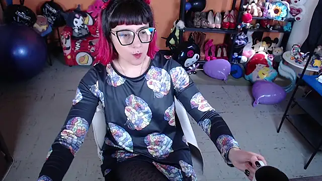 MissMiia2 online show from October 14, 2025, 2:50 pm