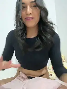 Snapshot of cleolimahot3 chatting on January 7, 2025, 10:19 pm cleolimahot3 online show from January 7, 2025, 10:19 pm