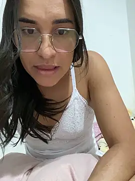 Snapshot of cleolimahot3 chatting on January 4, 2025, 1:21 am cleolimahot3 online show from January 4, 2025, 1:21 am