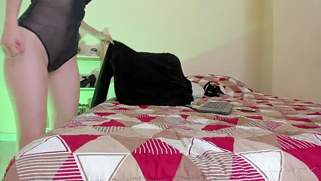 skinny and boyfriend online show from February 4, 2025, 7:07 am