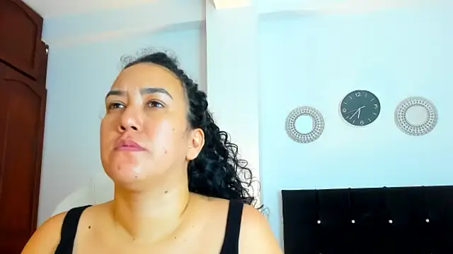 kathyajhonss online show from July 6, 2026, 11:40 pm