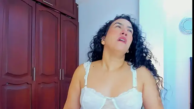 Snapshot of kathyajhonss chatting on February 28, 2025, 7:56 pm kathyajhonss online show from February 28, 2025, 7:56 pm