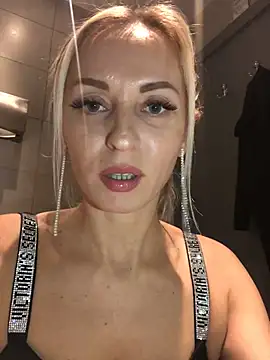 Diamond Bunny  online show from February 6, 2025, 4:36 pm