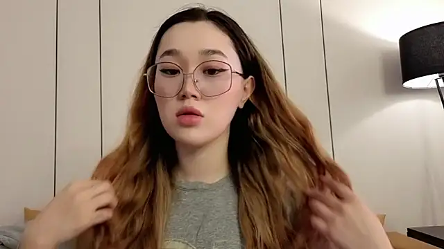 Jennatyan online show from March 31, 2026, 9:22 am