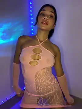 Snapshot of vane_xx_ chatting on December 4, 2024, 12:30 pm vane xx online show from December 4, 2024, 12:30 pm