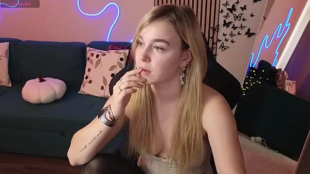 Mel Nelson online show from October 31, 2025, 6:43 am