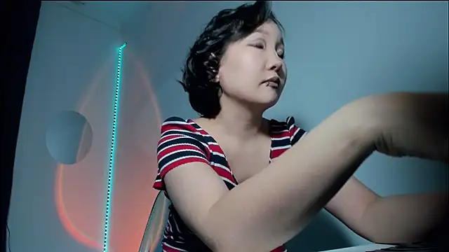 Snapshot of himeros_goddess chatting on December 14, 2024, 1:49 am himeros goddess online show from December 14, 2024, 1:49 am