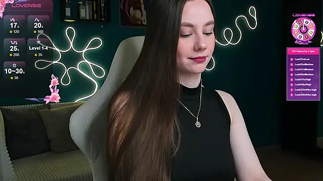 Snapshot of katie_taylorr chatting on October 23, 2025, 2:43 am katie taylorr online show from October 23, 2025, 2:43 am